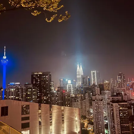 The Robertson Residence Kuala Lumpur With City Views